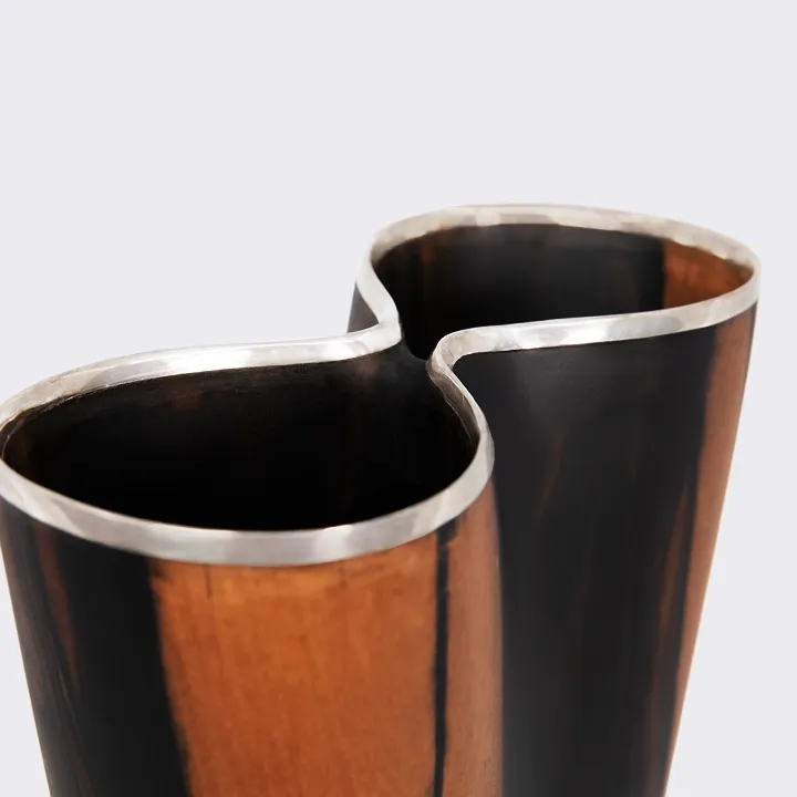 Stella handcrafted Vases, detail