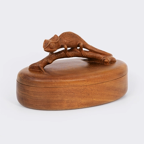 Cameleon on the Box handcrafted Boxes & Jars, studio view