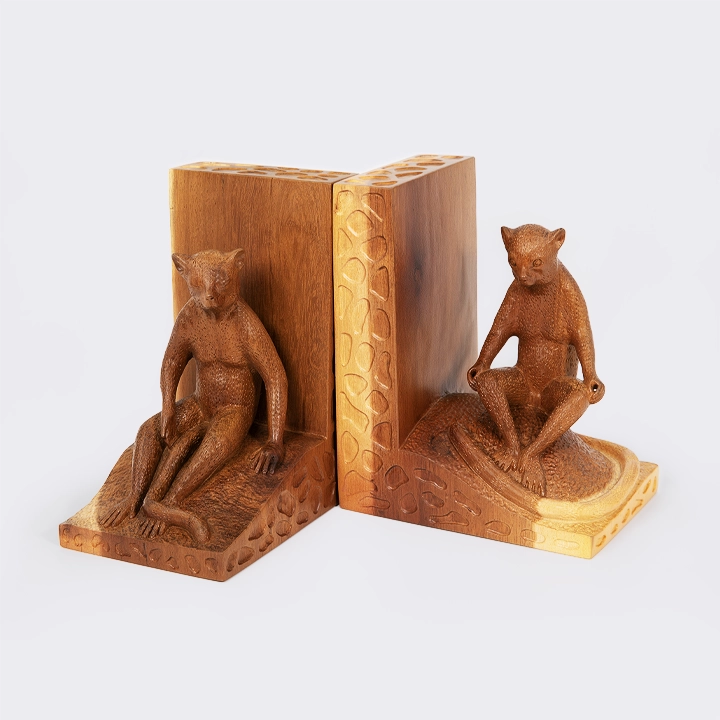 Bookends Maki handcrafted Book Stands, detail