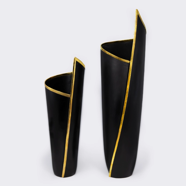 Skyscraper vase handcrafted Vases, detail
