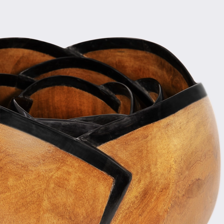 Voirana handcrafted Bowls, detail