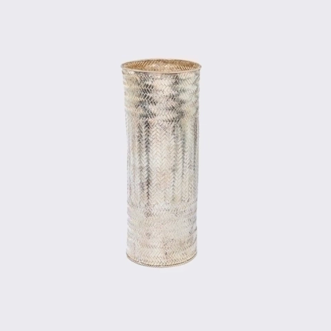 Sopha handcrafted Vases, studio view