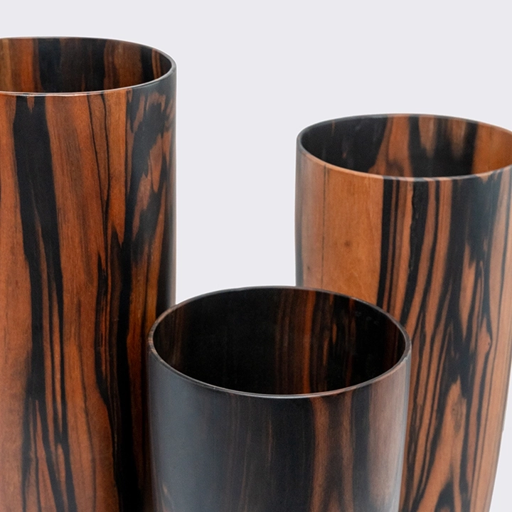 Belle handcrafted Vases, detail