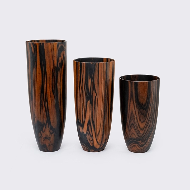 Belle handcrafted Vases, detail