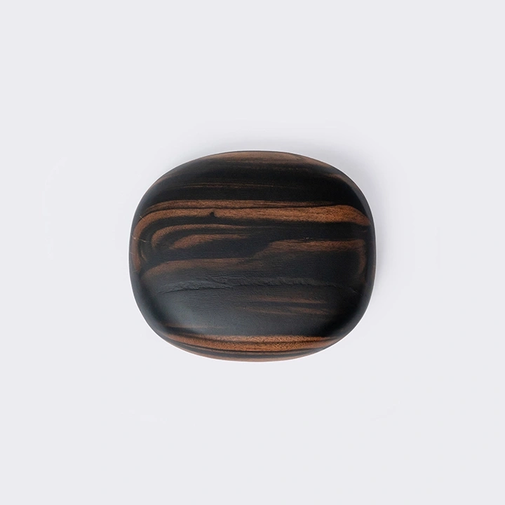 Pia handcrafted Paperweights & Stands, detail