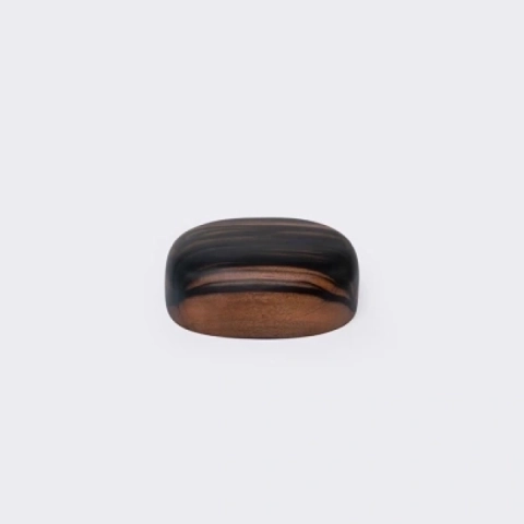 Studio shot of the object.Studio shot of the paperweight