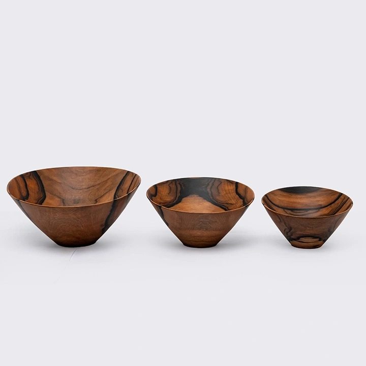 Bella Donna handcrafted Bowls, detail