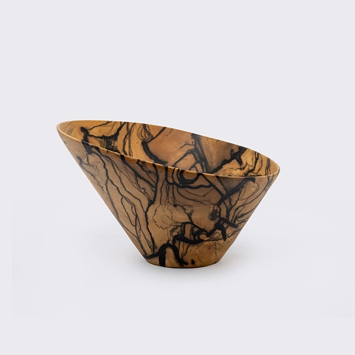 Bella Donna handcrafted Bowls, detail