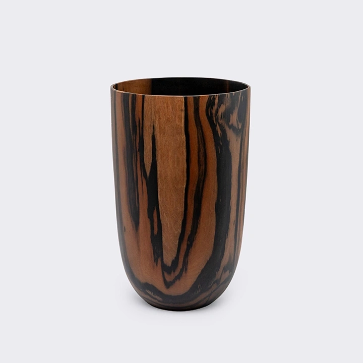 Bonita handcrafted Vases, detail