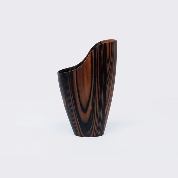 Calista handcrafted Vases, detail