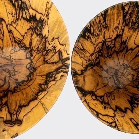 Daphne handcrafted Bowls, detail