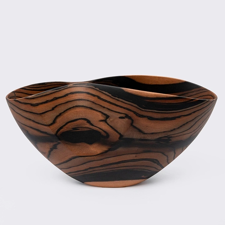 Liliana handcrafted Bowls, detail