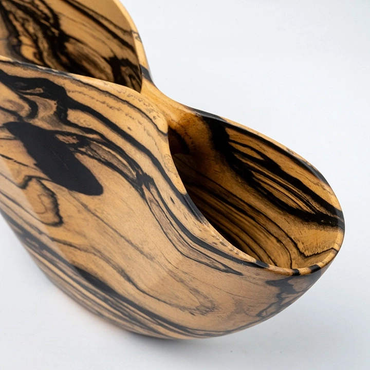 Liliana handcrafted Bowls, detail