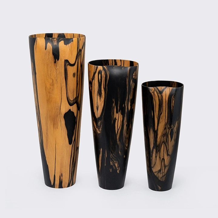 Layla handcrafted Vases, detail