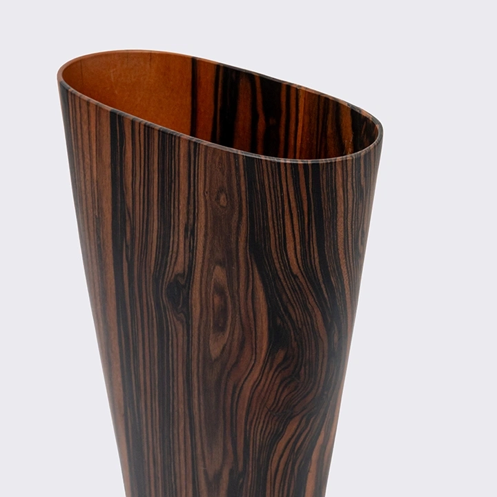 Elsa handcrafted Vases, detail