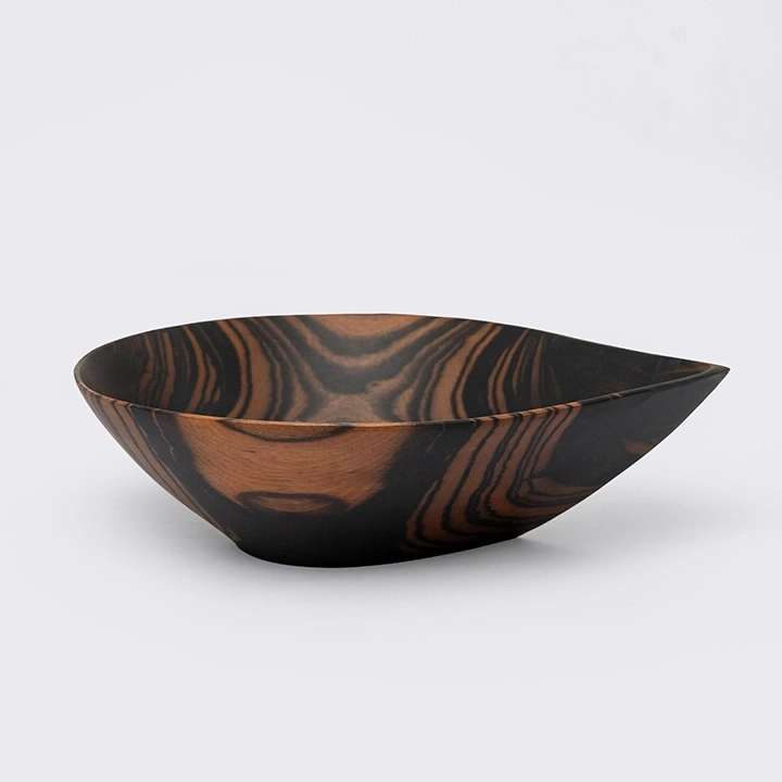 Tatiana handcrafted Bowls, detail