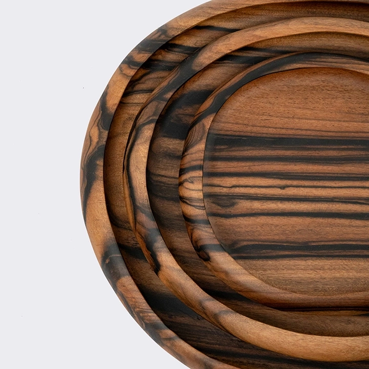 Pino handcrafted Platters & plates, detail
