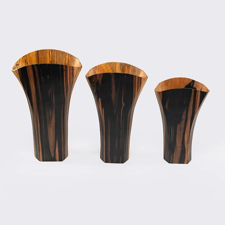 Atlas handcrafted Vases, detail