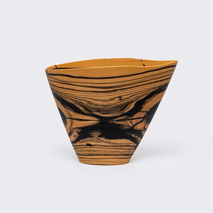Hayley handcrafted Vases, detail