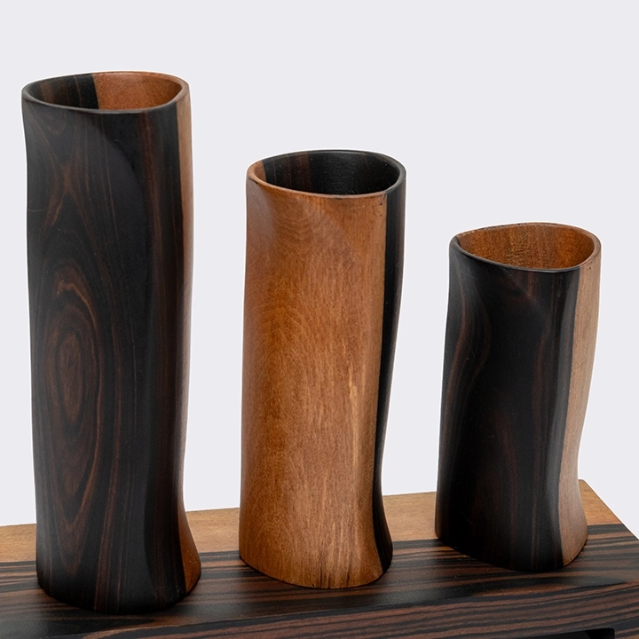 Modigliani set with stand handcrafted Vases, detail