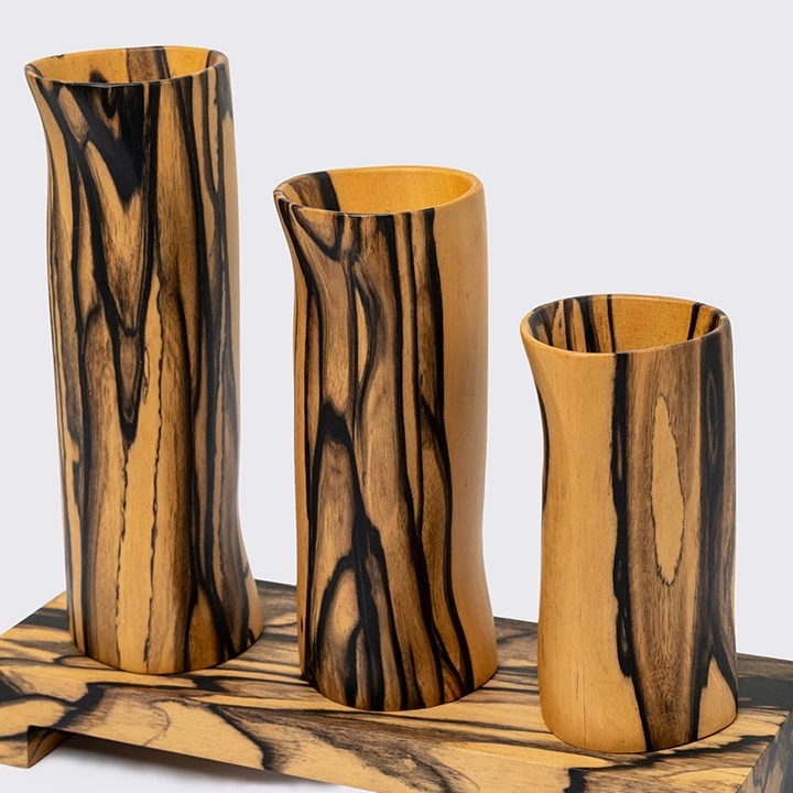 Modigliani set with stand handcrafted Vases, detail