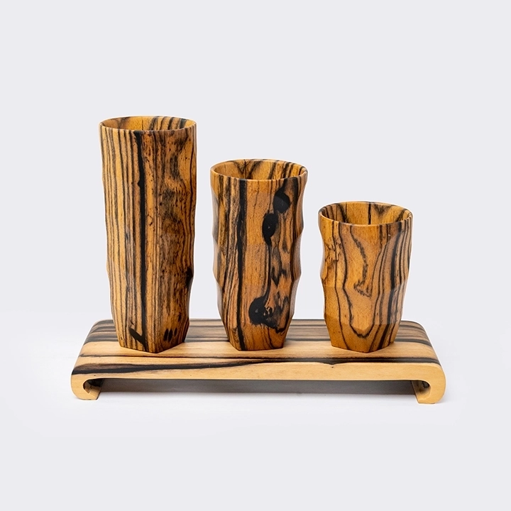Pina set with stand handcrafted Vases, detail