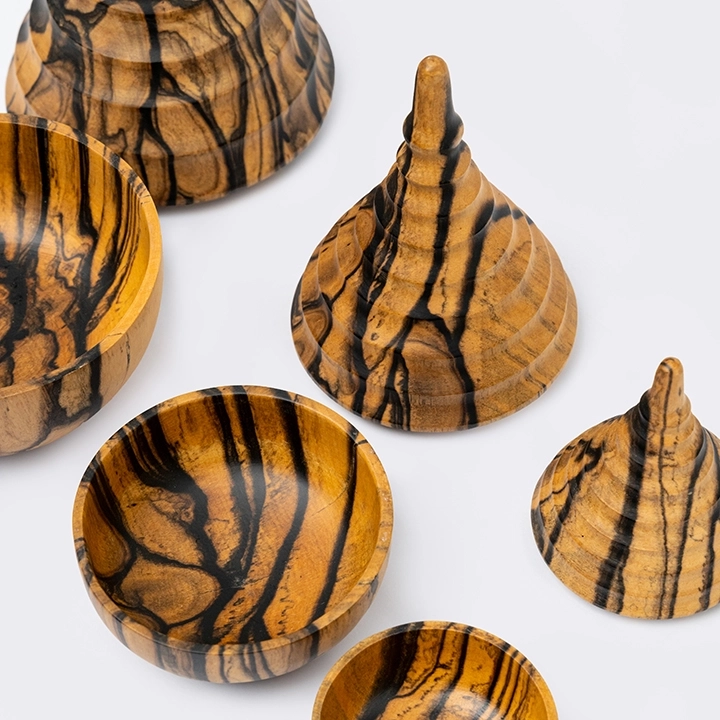 Conica handcrafted Boxes & Jars, detail