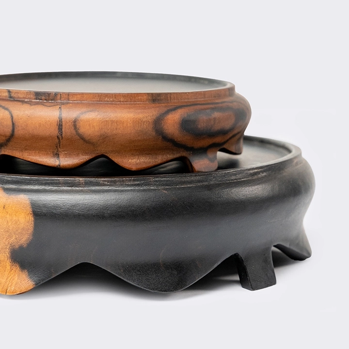 Tho handcrafted Paperweights & Stands, detail