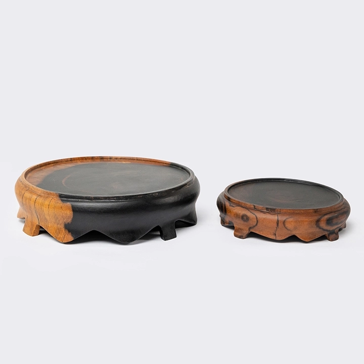 Tho handcrafted Paperweights & Stands, detail