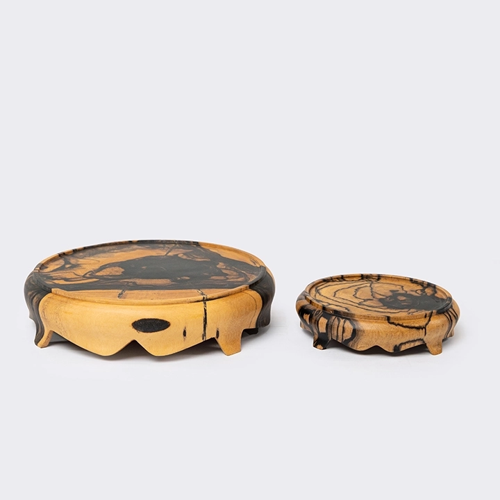 Tho handcrafted Paperweights & Stands, detail