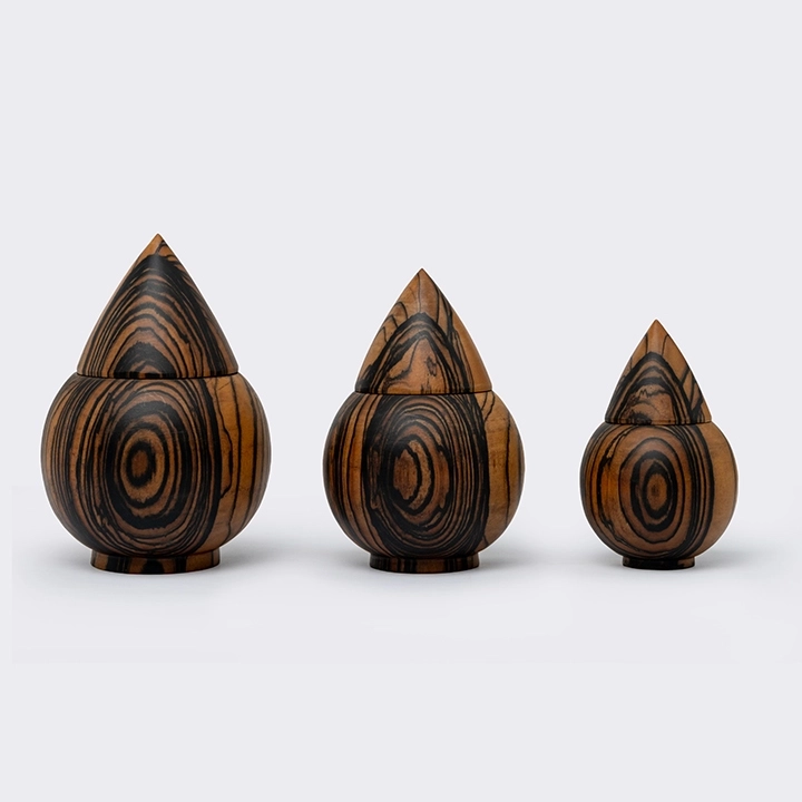Peak handcrafted Boxes & Jars, detail