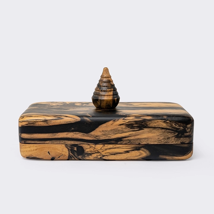 Taka handcrafted Boxes & Jars, detail