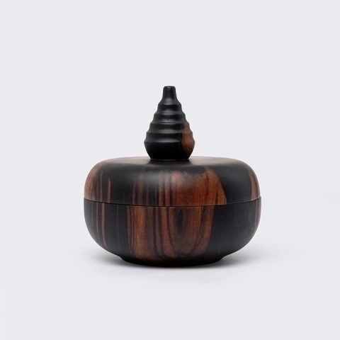 Vat Sene handcrafted Boxes & Jars, studio view