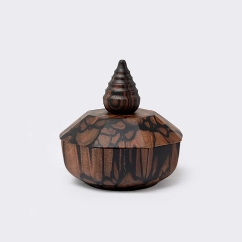 Studio picture of the Octagonal Box 