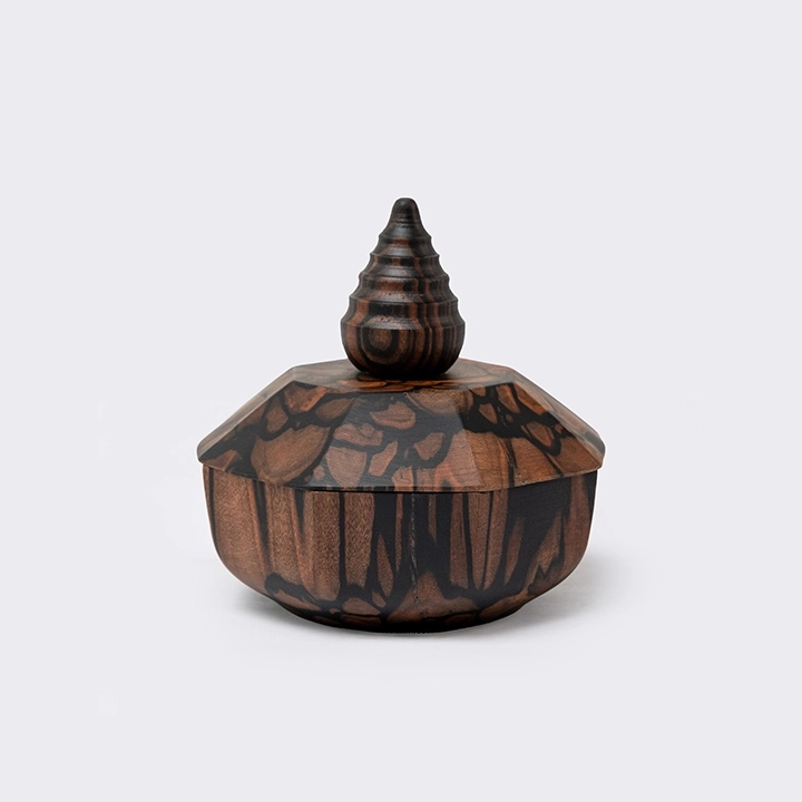 Xieng Thong handcrafted Boxes & Jars, detail