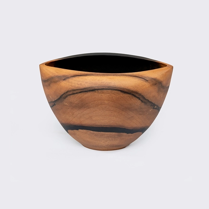 Elisa handcrafted Bowls, detail