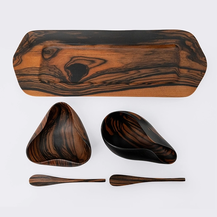 Flora handcrafted Condiment trays & trays, detail