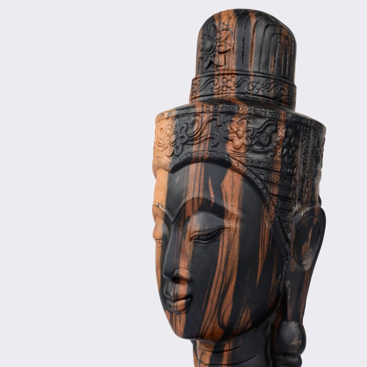 Sao Phai handcrafted Sacred Art, detail