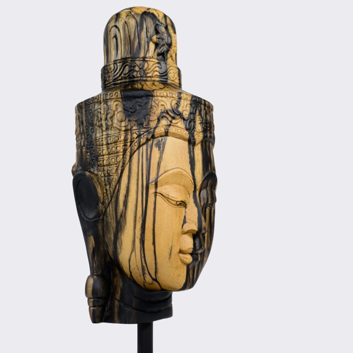 Sao Phai handcrafted Sacred Art, detail