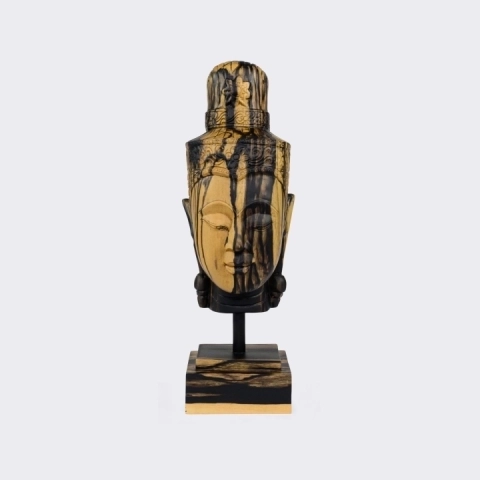 Studio picture of the Bride Buddha