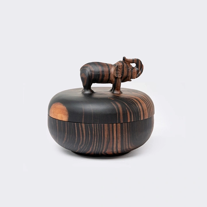 Zippy handcrafted Boxes & Jars, detail