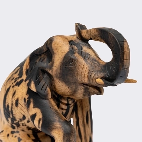 Glee handcrafted Animal Sculptures, detail