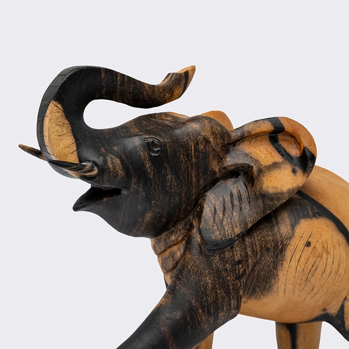 Pip handcrafted Animal Sculptures, detail