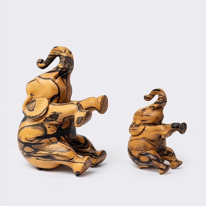 Joy handcrafted Animal Sculptures, detail