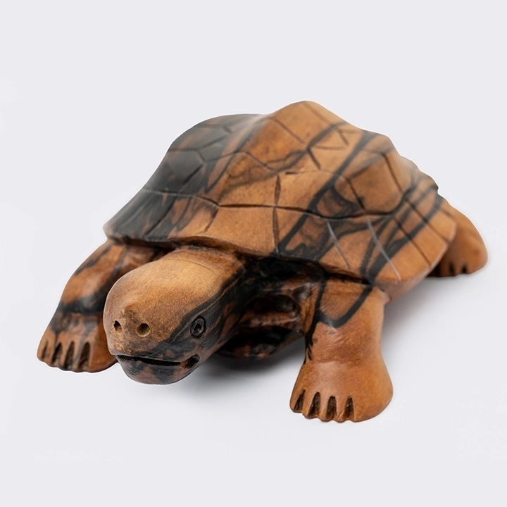 Keeled handcrafted Animal Sculptures, detail