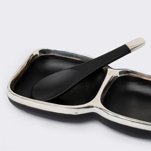 Sara handcrafted Condiment trays & trays, detail