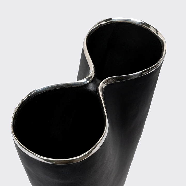 Stella handcrafted Vases, detail