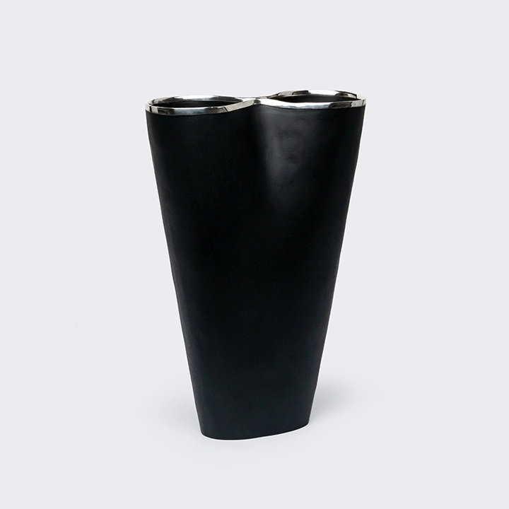 Stella handcrafted Vases, detail