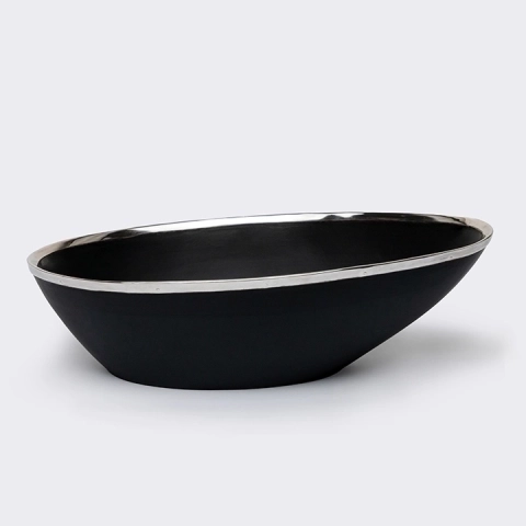 Gloria handcrafted Bowls, studio view