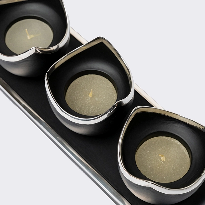 Tulips Set with rounded Stand handcrafted Candle Holders, detail